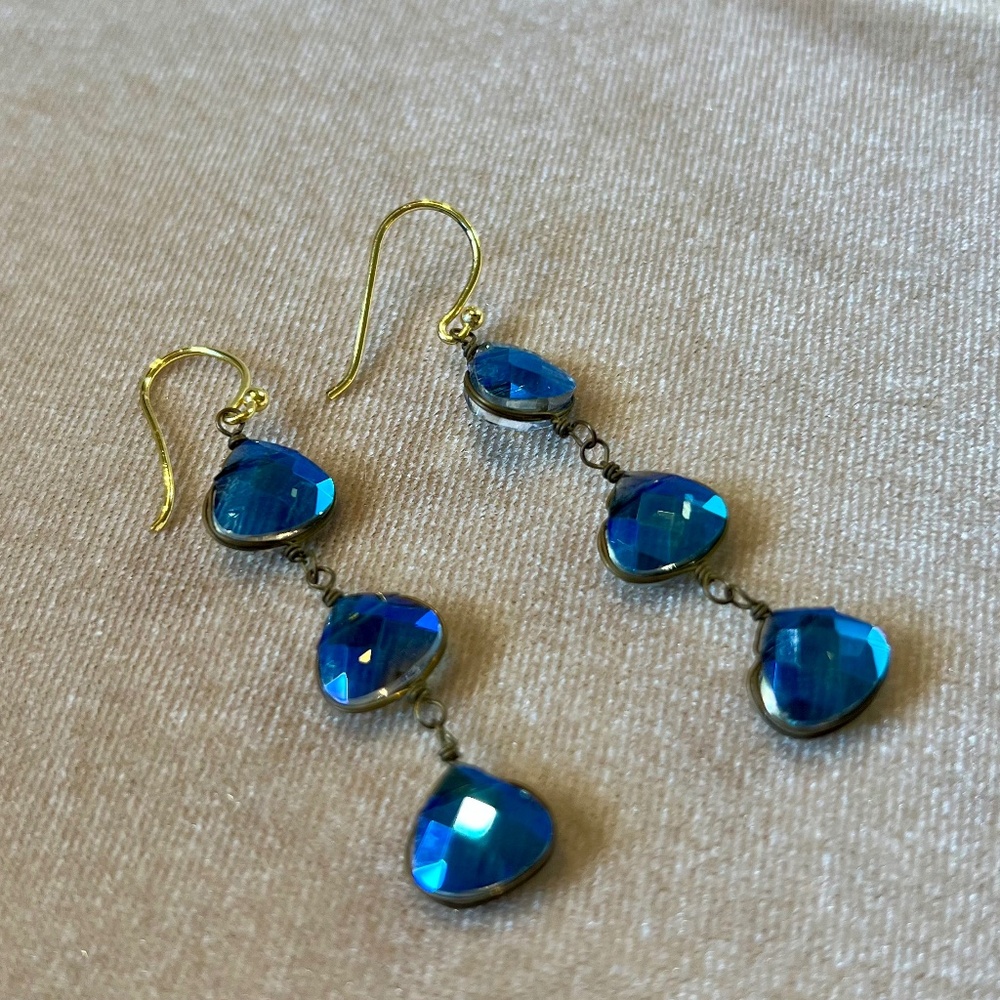 Dangle drop earrings